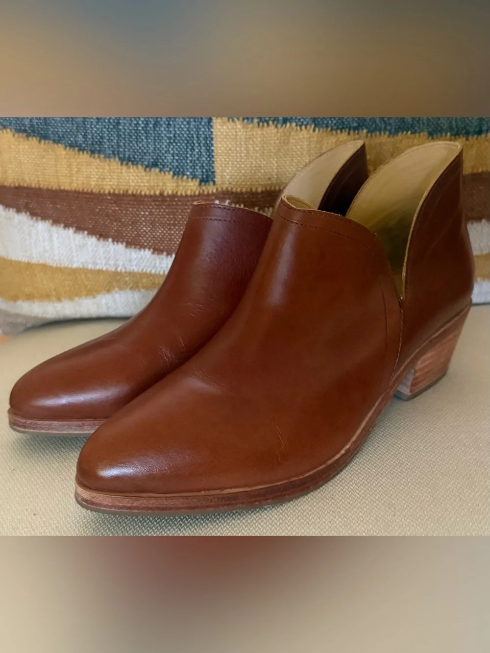 Nisolo Mia Everyday Ankle Bootie Auburn Leather Slip On Block Heel Size 9 EUC